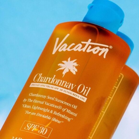 NIB New Vacation Chardonnay Oil SPF 30 Sunscreen 1 oz Travel/Mini Size - Picture 1 of 4